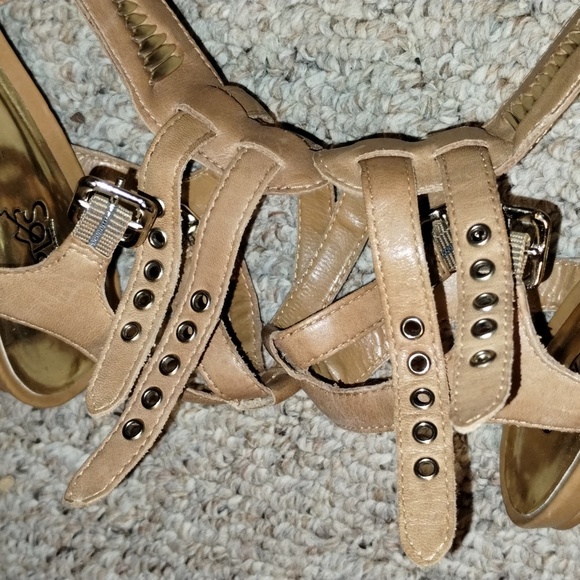 ⭐CARLOS Santana Champagne Gold and Tan Heels, Size 8.5M - Picture 7 of 8